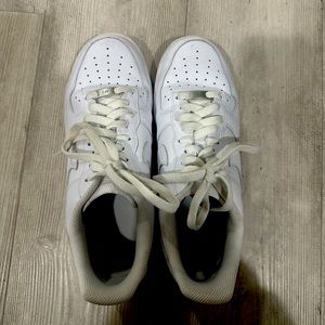 Worn 2x Nike Shoes Women’s Size 11